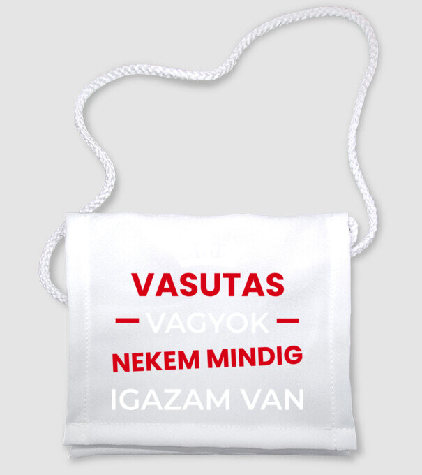  minta fehér pólón