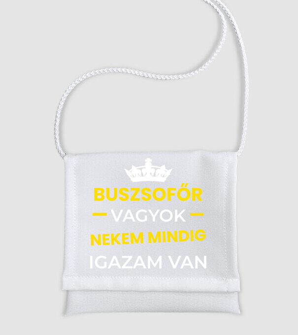 minta fehér pólón
