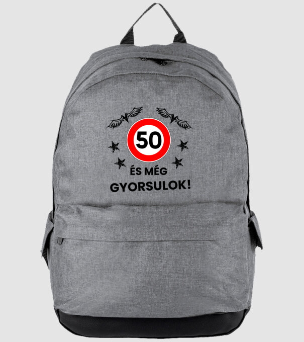  minta szürke pólón