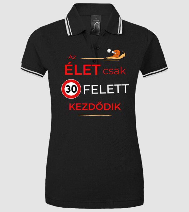  minta fekete pólón