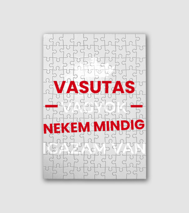 minta fehér pólón