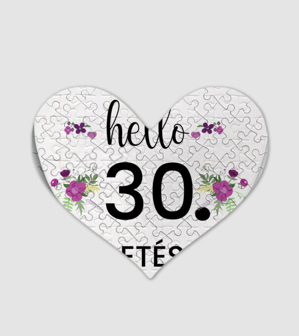  minta fehér pólón